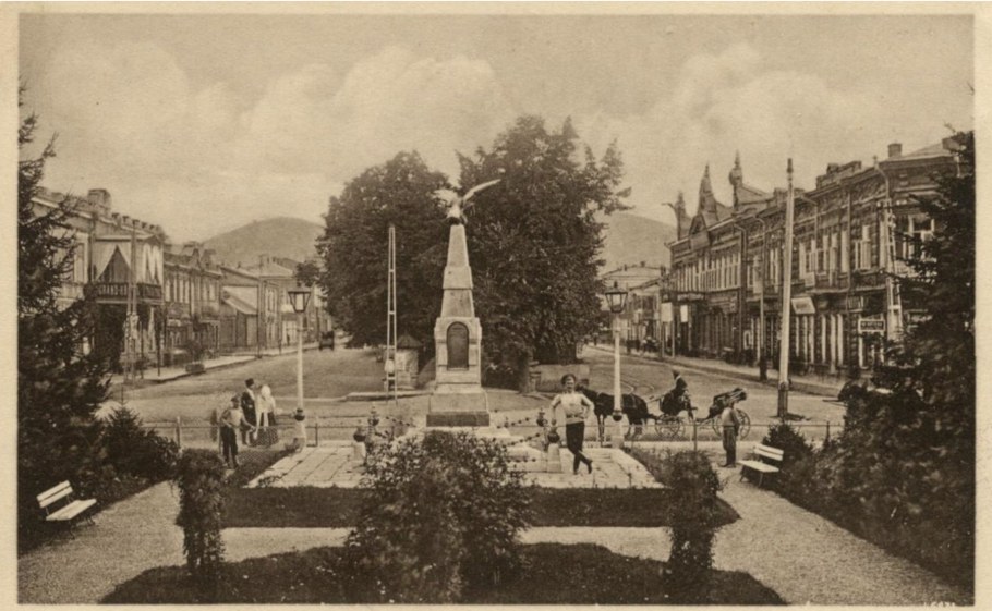 Памятник рядовому Архипу Осипову во Владикавказе