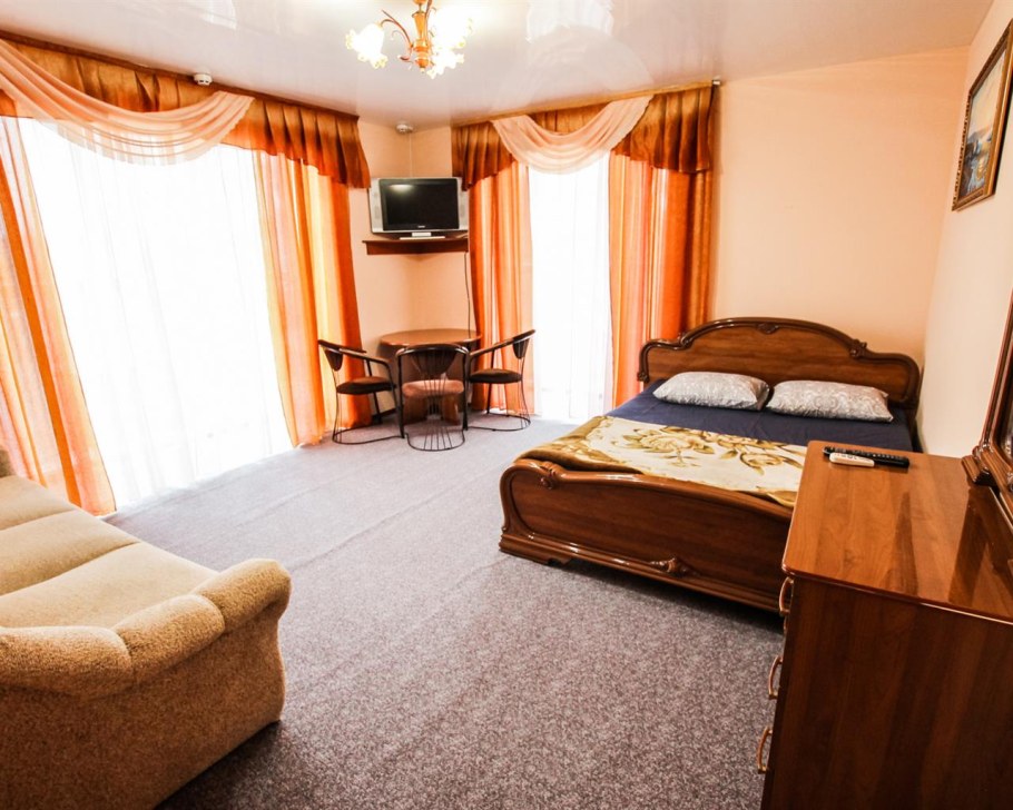 Гостиный двор Бриз Ейск