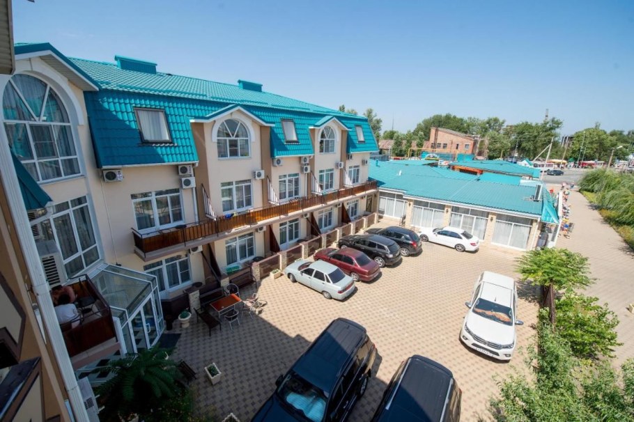 Ейская коса отель Вавилон