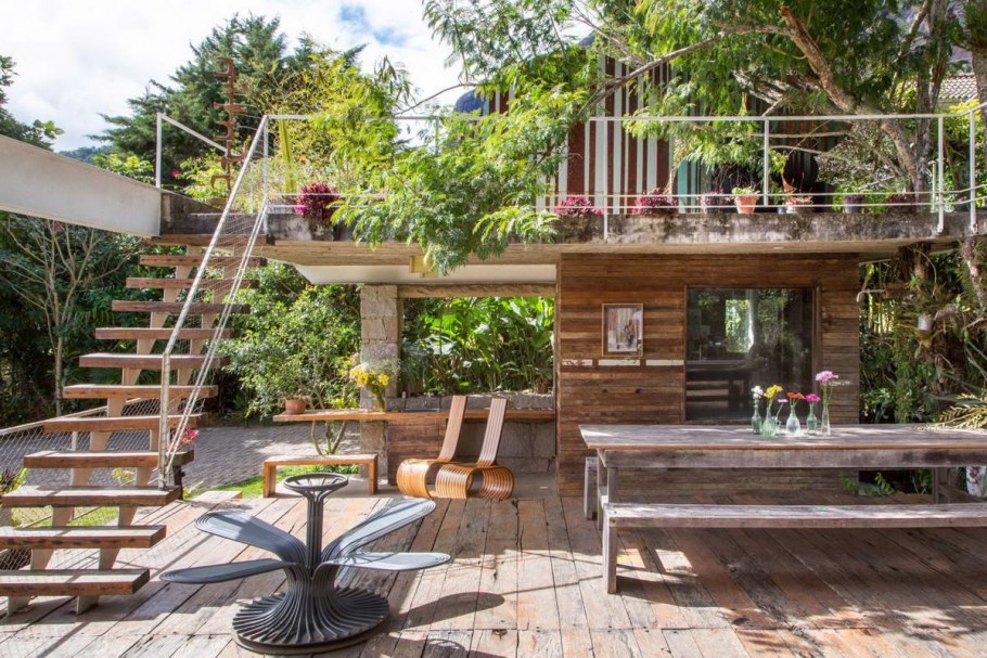 Двухэтажная беседка