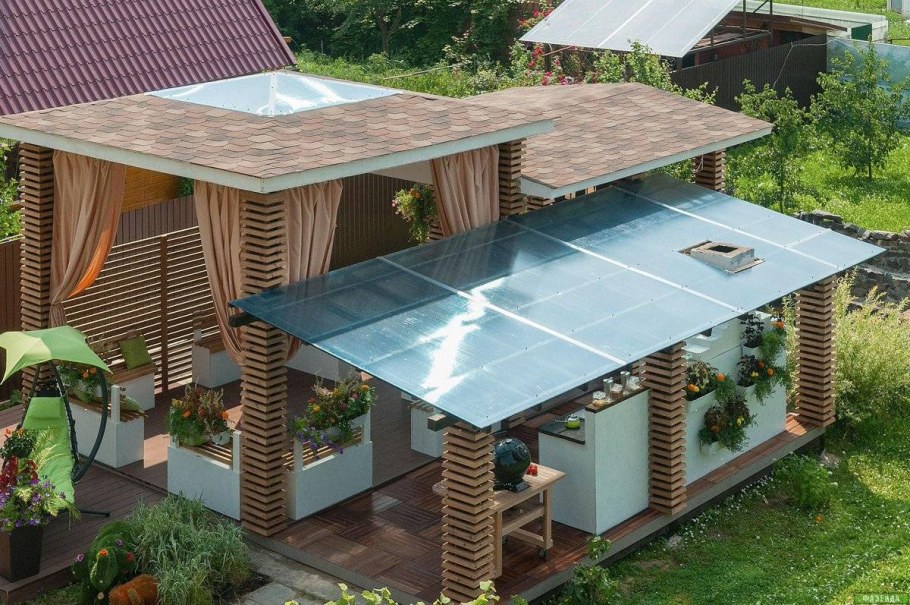 Беседка с плоской крышей