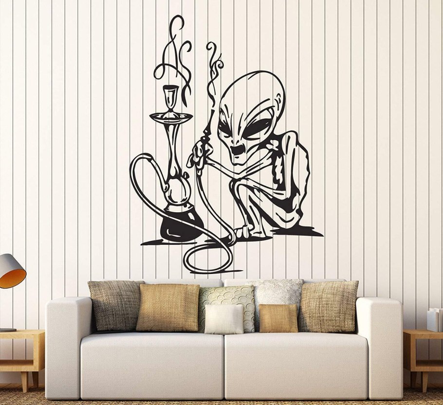 Стильный рисунок на стене