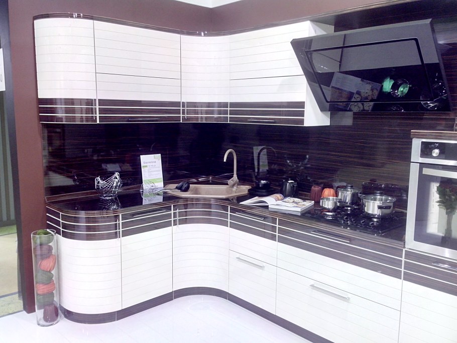 Кухня Барселона эмаль шпон