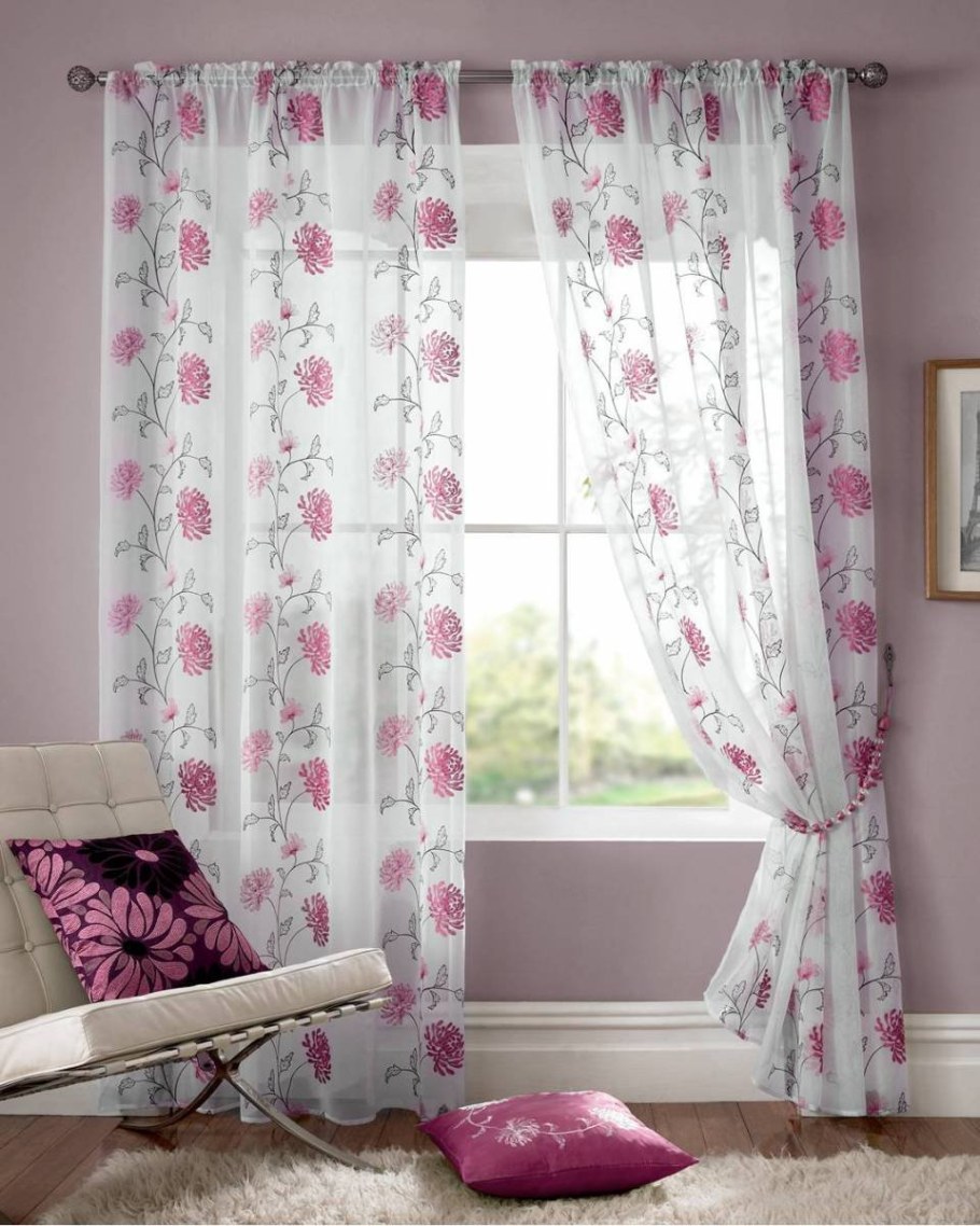 Розовые шторы на кухню