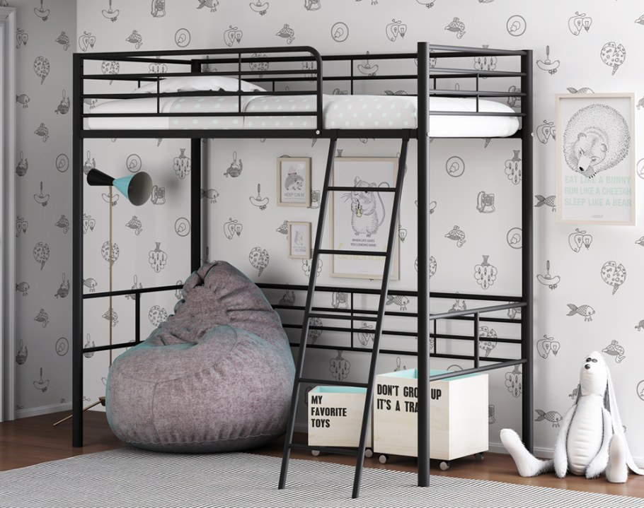 Первая кровать