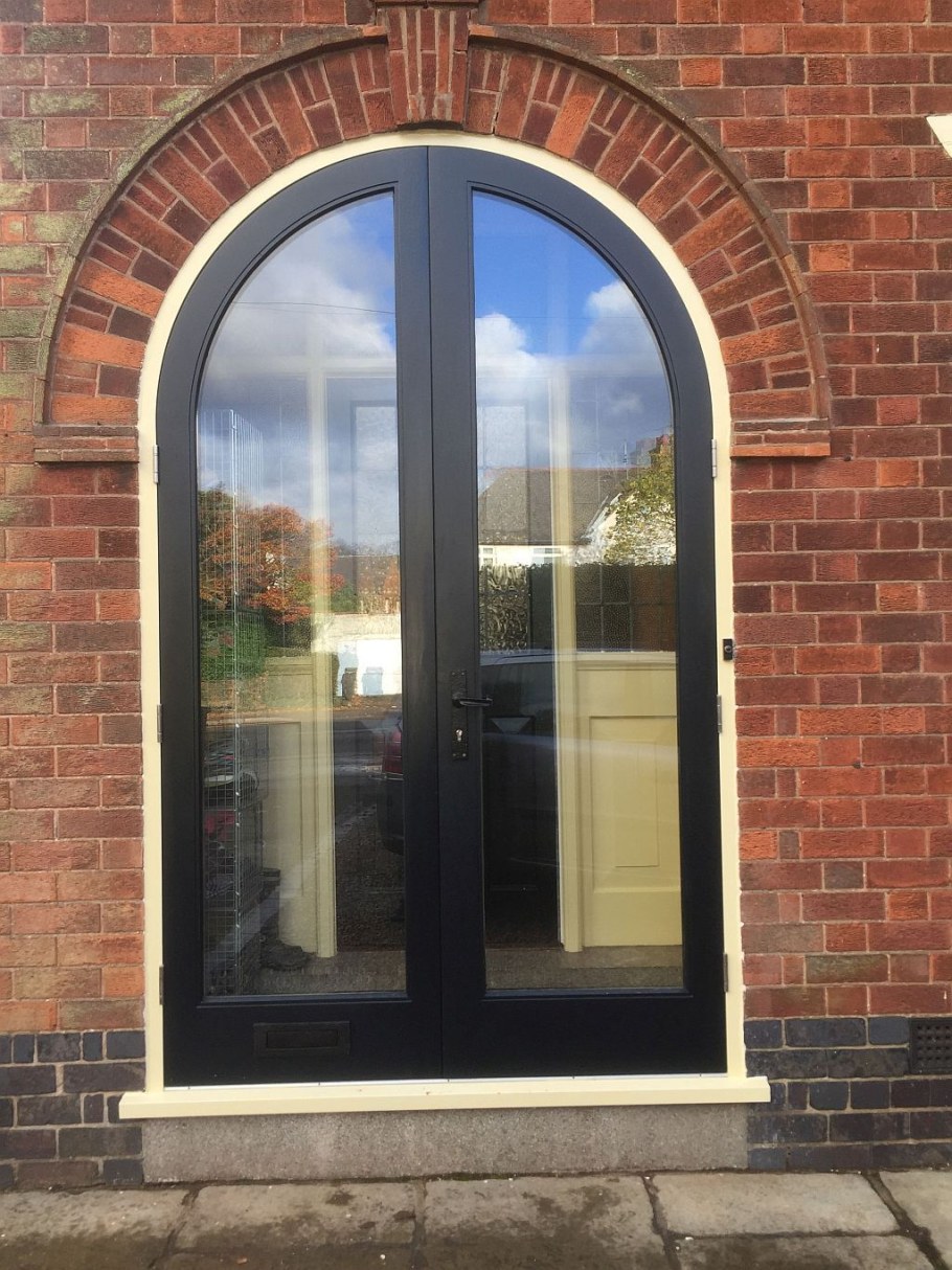 Арочные металлопластиковые двери