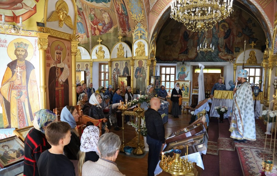 Храм в новом Покровске в мераино