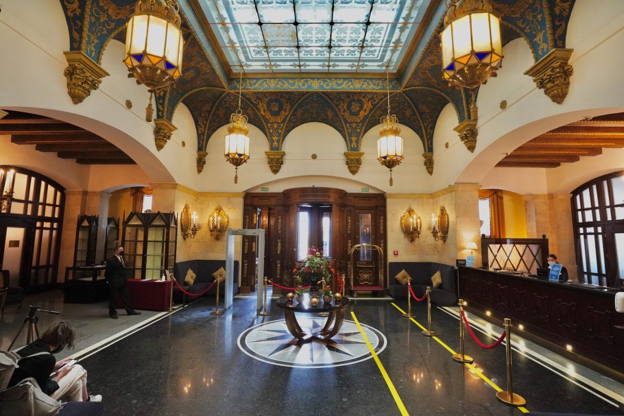 Ленинградская гостиница высотка экскурсия