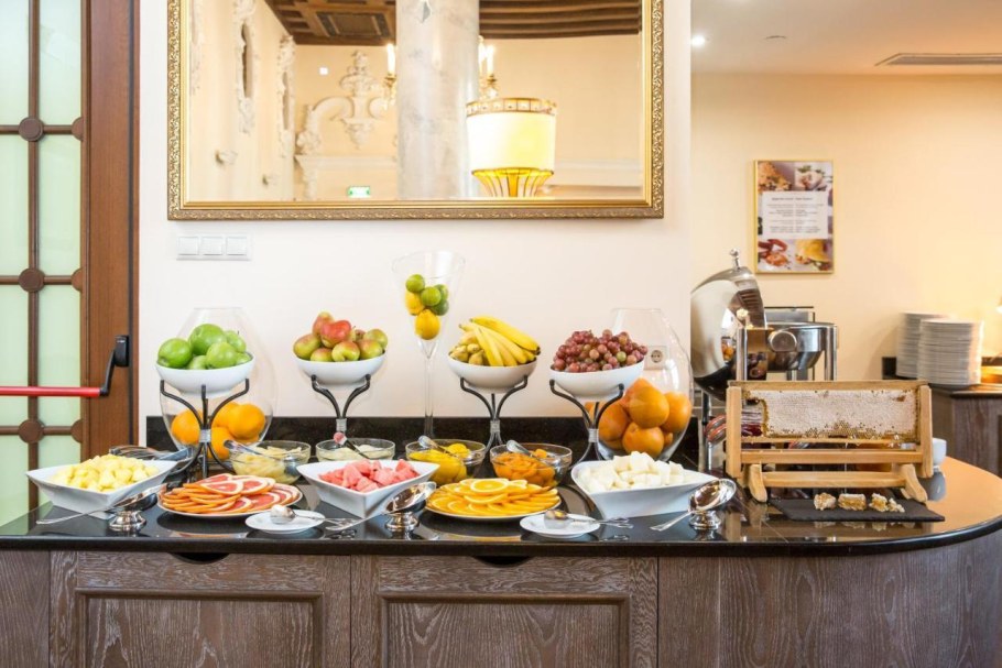 Хилтон Ленинградская завтрак