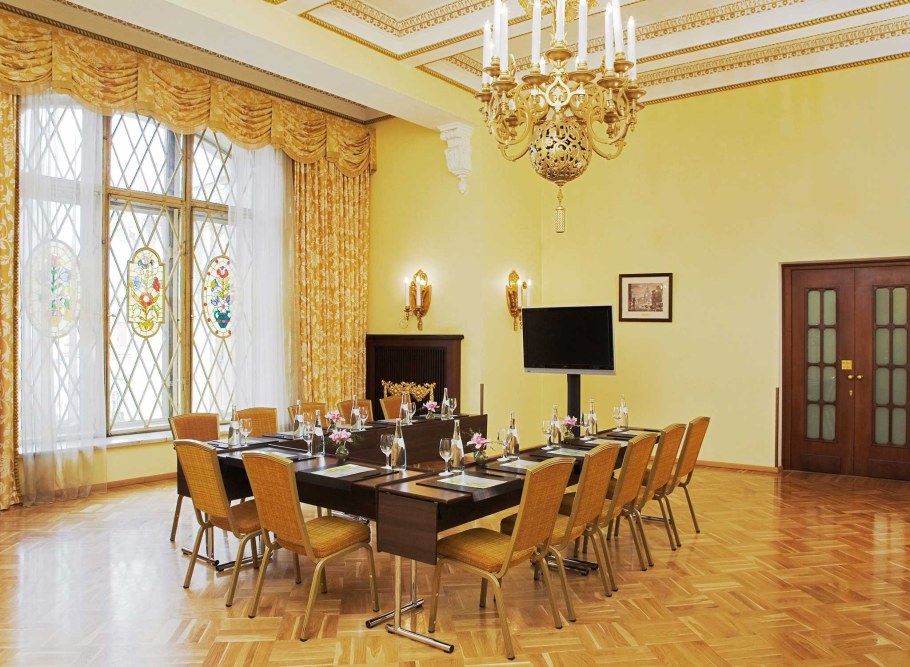 Хилтон Москва гостиница Ленинградская зал