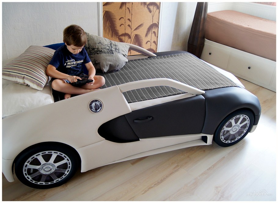 Детская кровать-автомобиль Bugatti Veyron