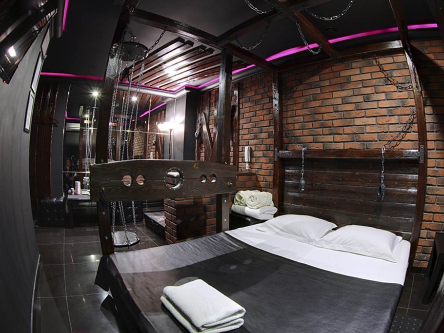 Подушкин гостиница Готика