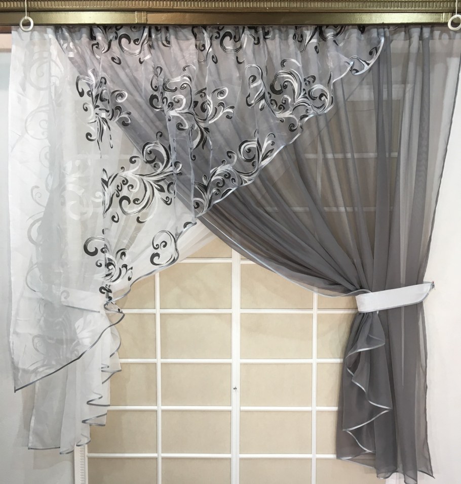 Тюлевые занавески для кухни