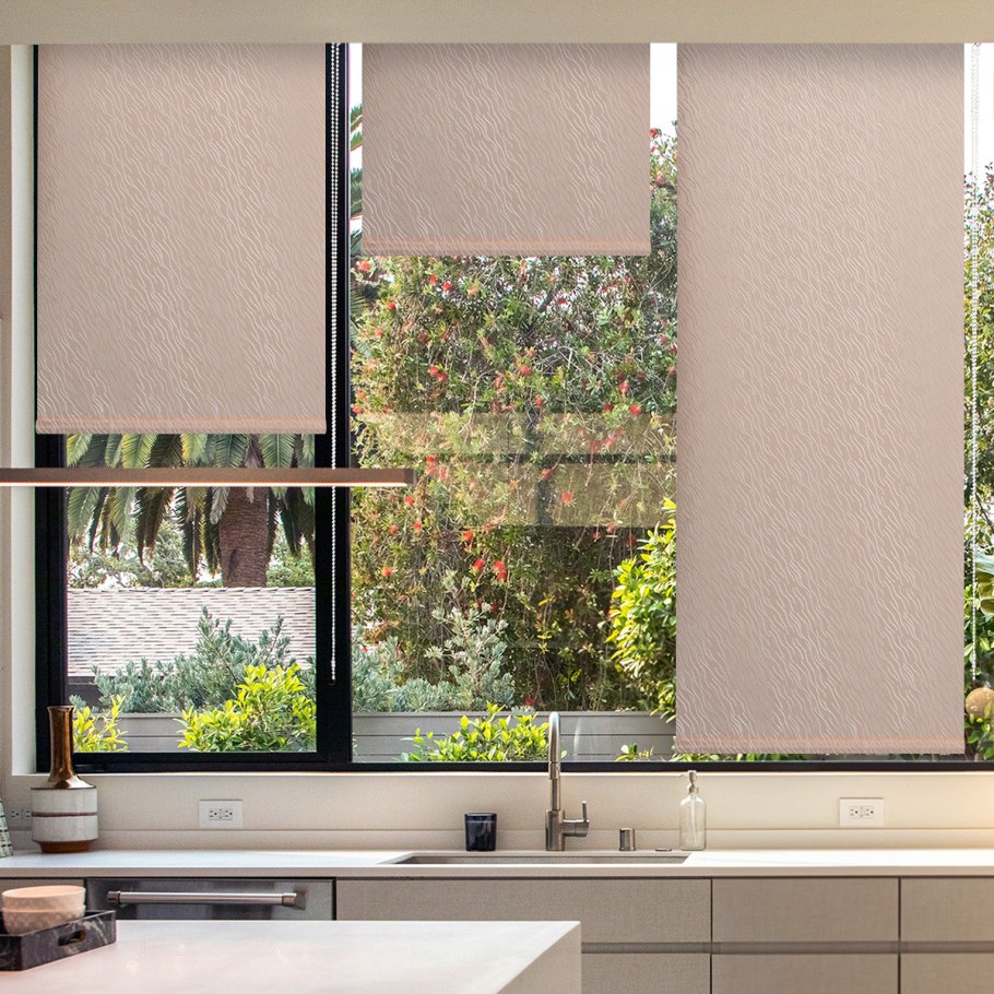 Штора рулонная Легранд Домаск