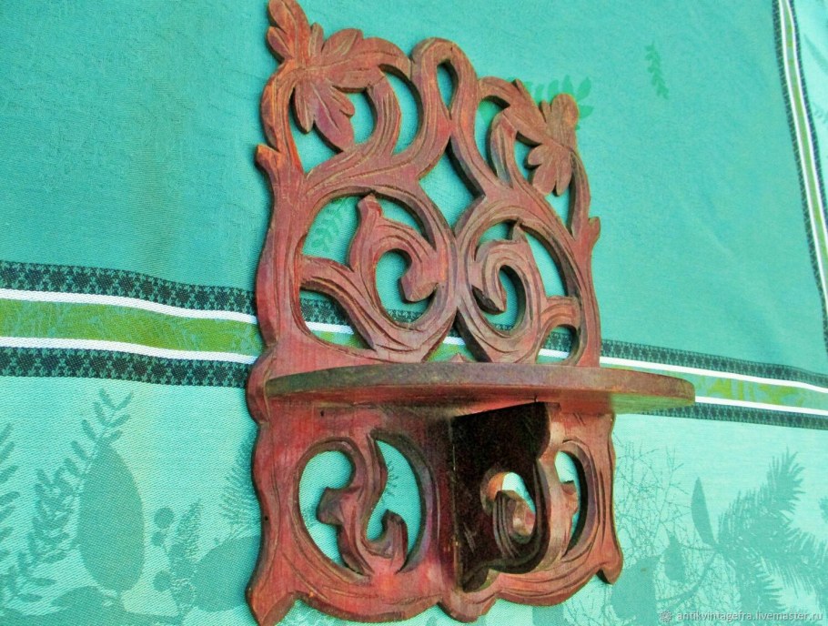 Старинные резные полки