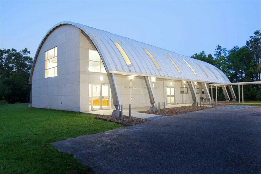 Куонсетский ангар