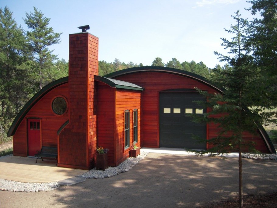 Дом в форме Ангара