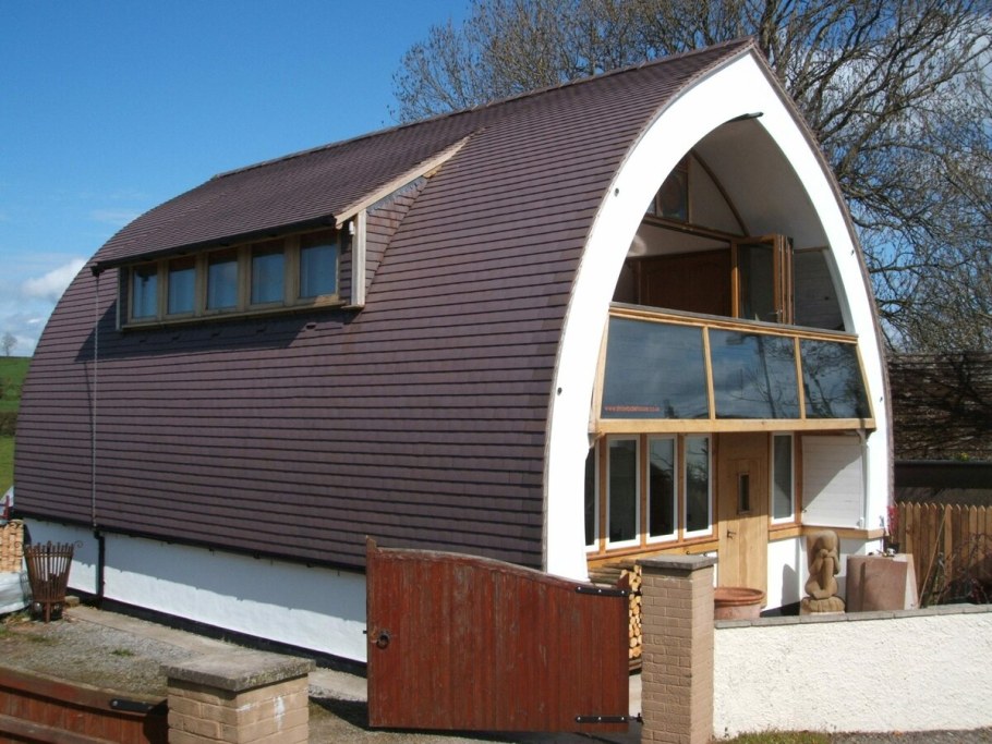 Кровля полукруглой крыши Ангара