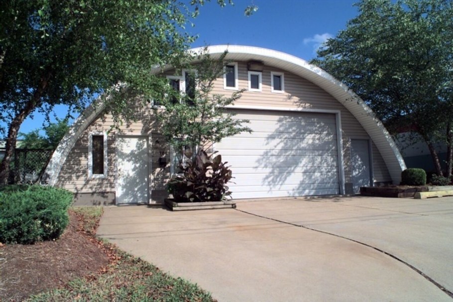 Дом ангарного типа