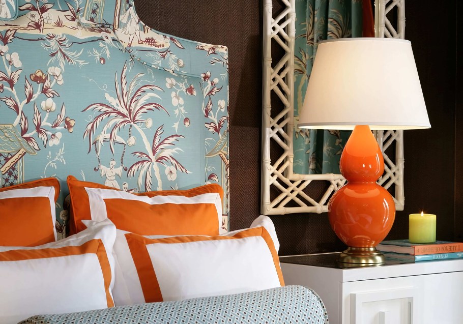 Сочетание голубого и оранжевого в интерьере