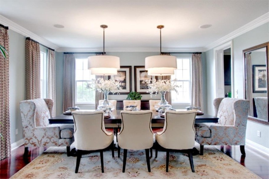 Сара Ричардсон стол в эркере