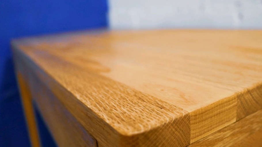 Стол из шпона