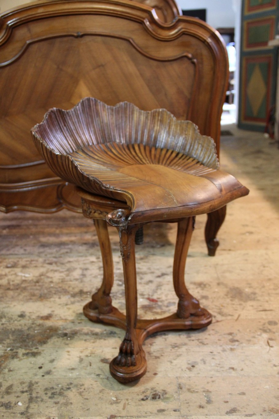 Старинная мебель