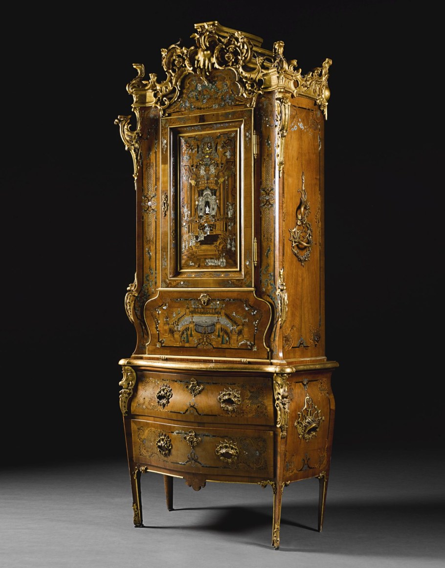 Старинная мебель