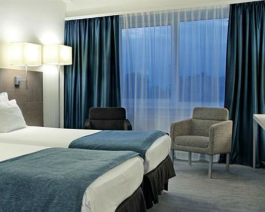 Шторы в отеле