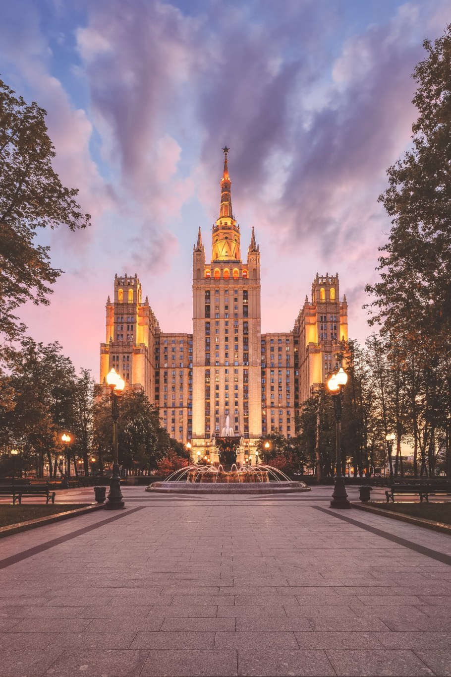 Высотка, Москва, Кудринская площадь