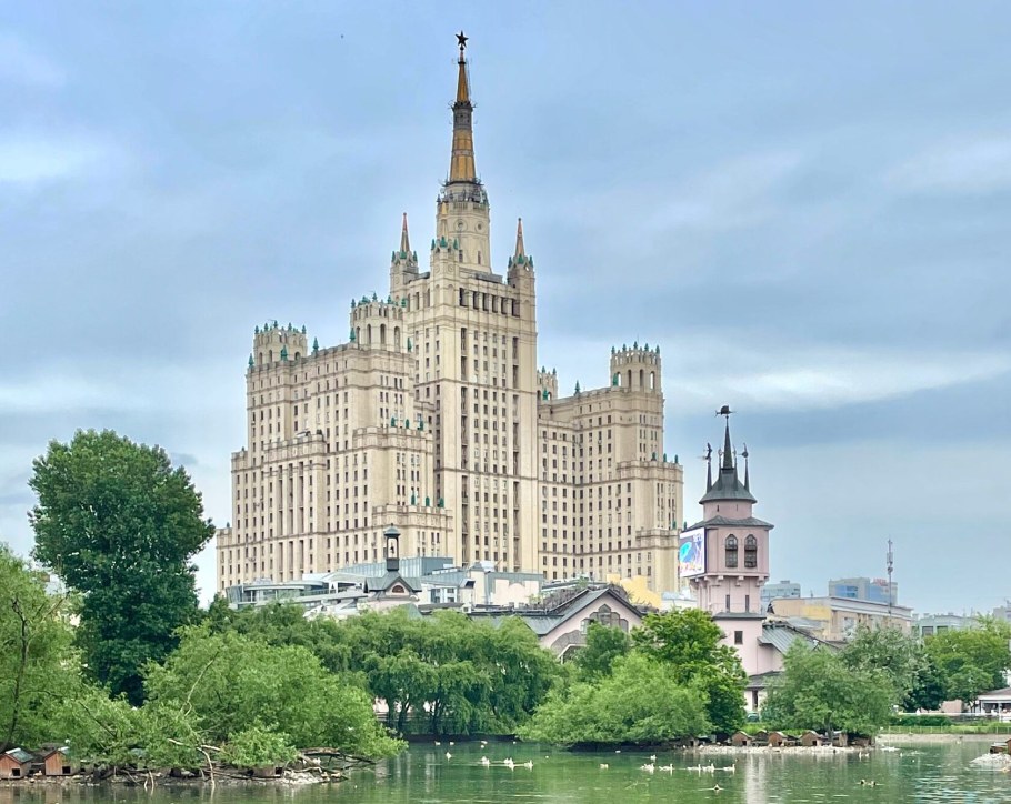 Высотное здание на Котельнической набережной, Москва