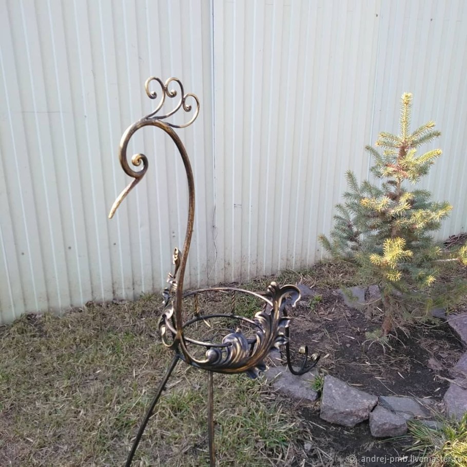 Кованые подставки для цветов