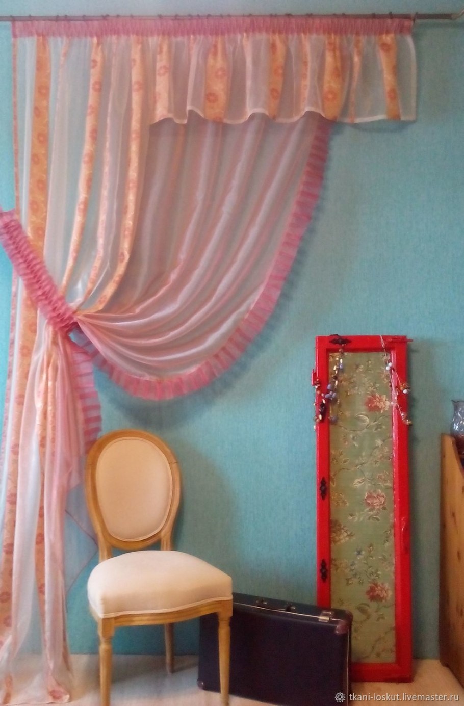 Шторы с розовыми цветами