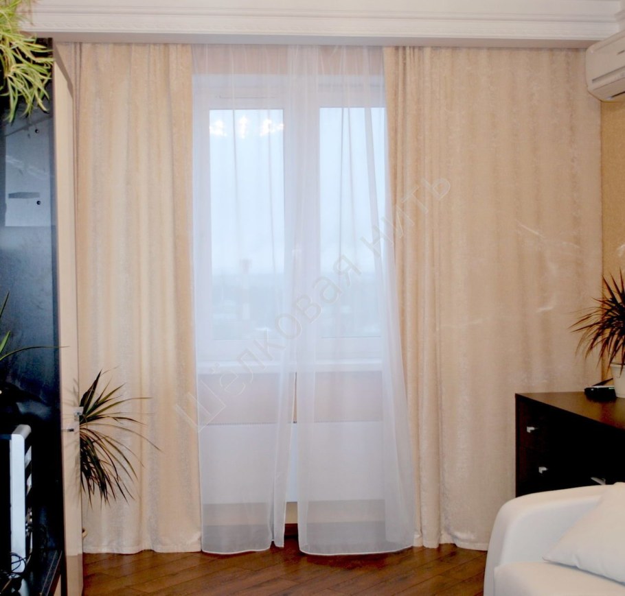 Шторы на несимметрично расположенное окно