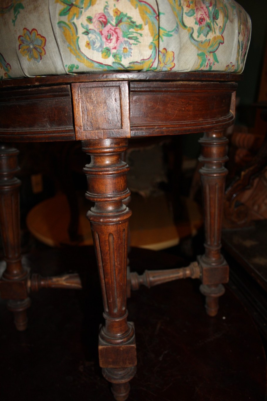 Стул для пианино 19 век