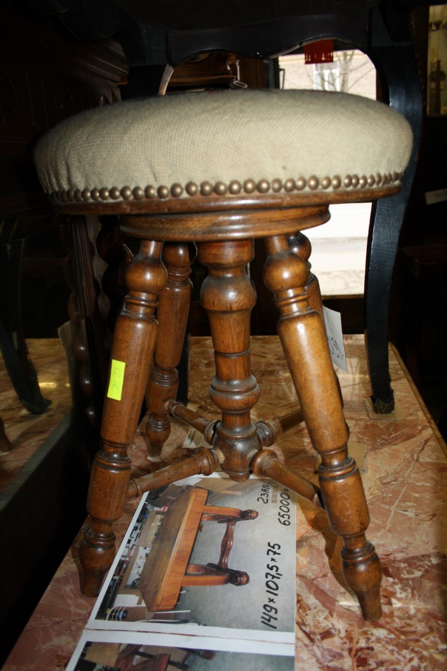 Стул для пианино 19 век