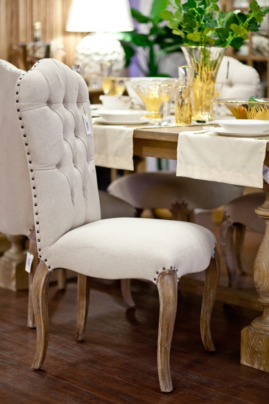 Мягкие стулья для гостиной