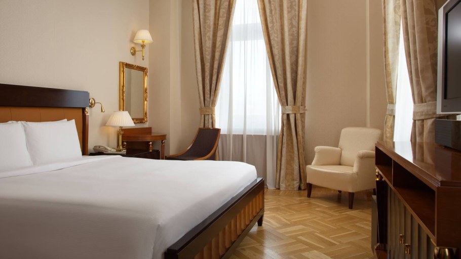 Хилтон Ленинградская Посольский Люкс