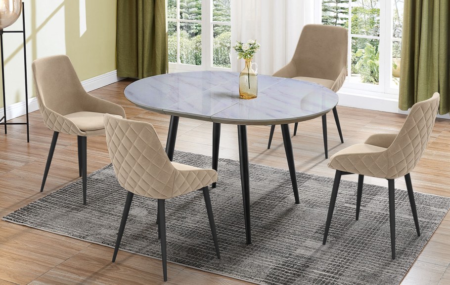 Обеденная группа красные стулья