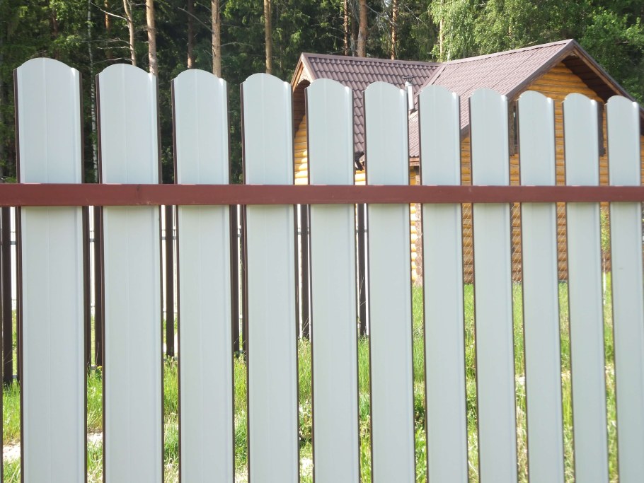 Ограждения металлический штакетник