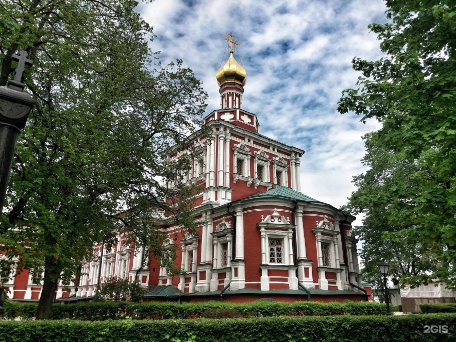 Храм Успения Богородицы в Новодевичьем монастыре