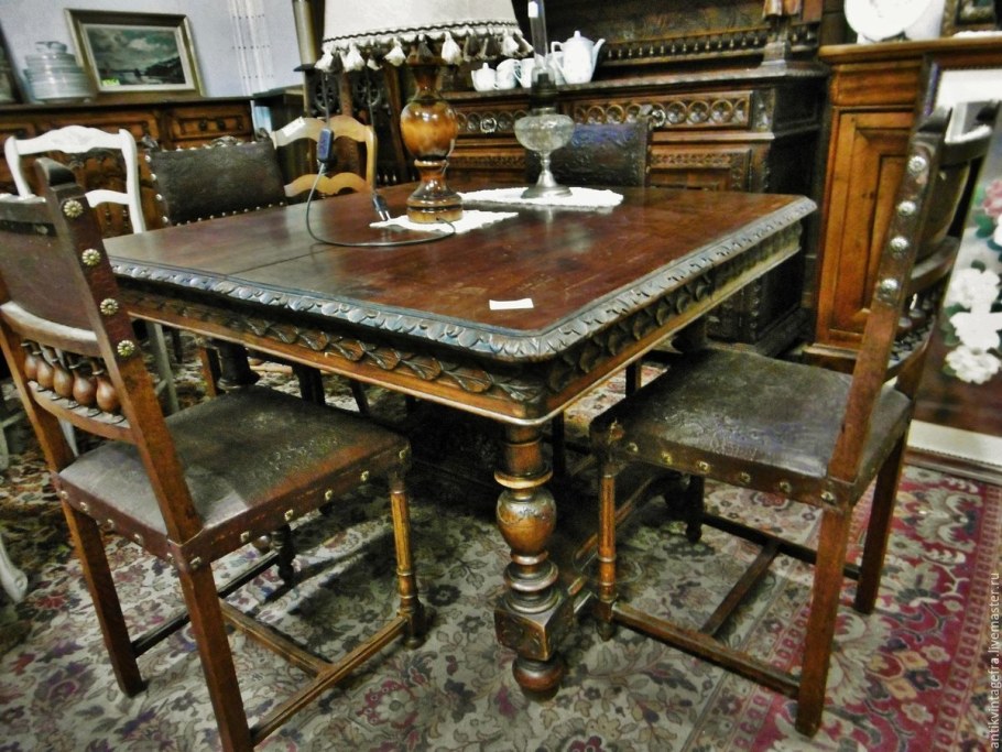 Антикварные столы и стулья