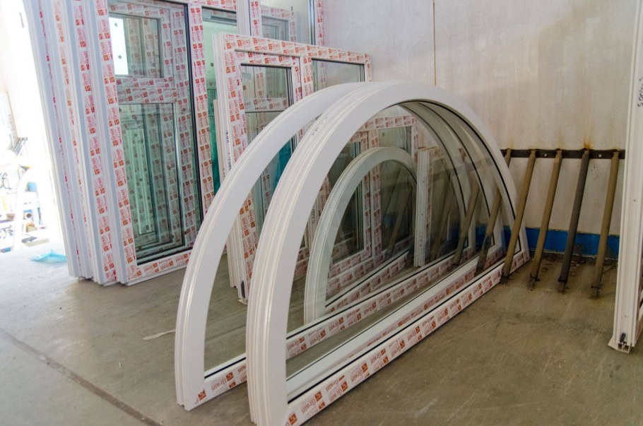 Арочные алюминиевые окна