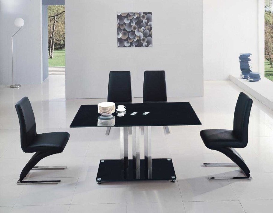 Черные стулья для кухни