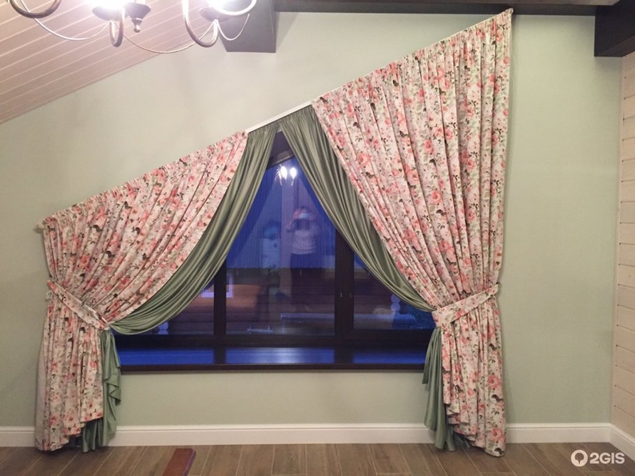 Шторы для косых окон