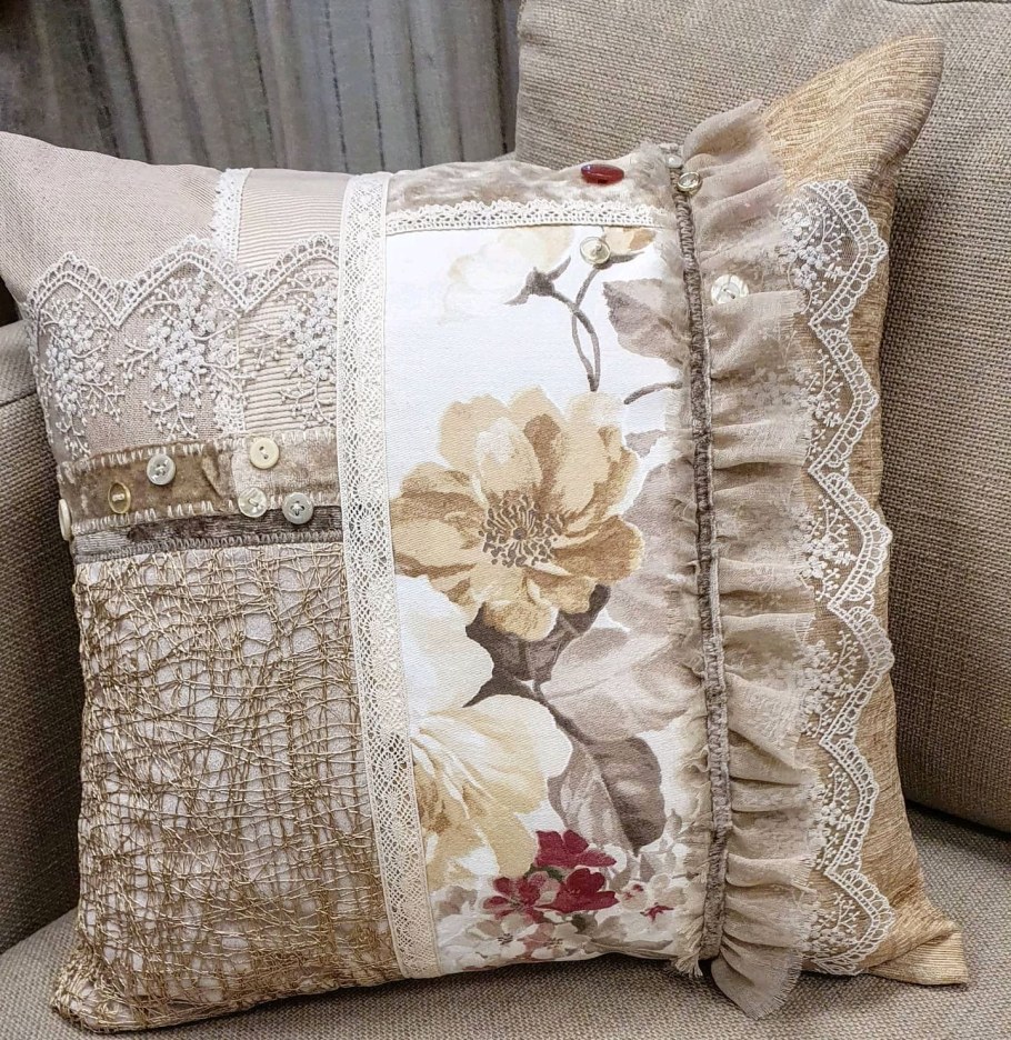 Оригинальные декоративные подушки