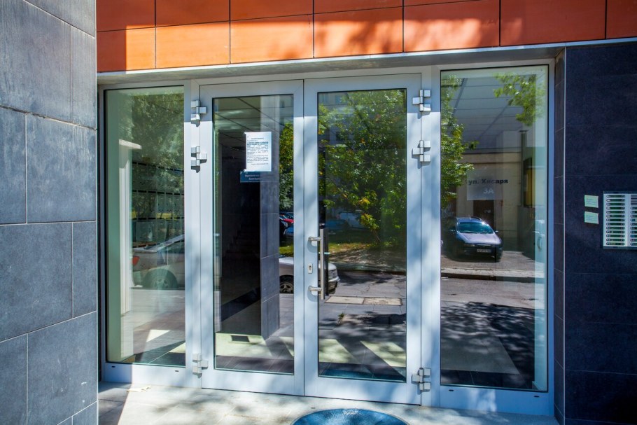 Двери Шуко из алюминиевого профиля