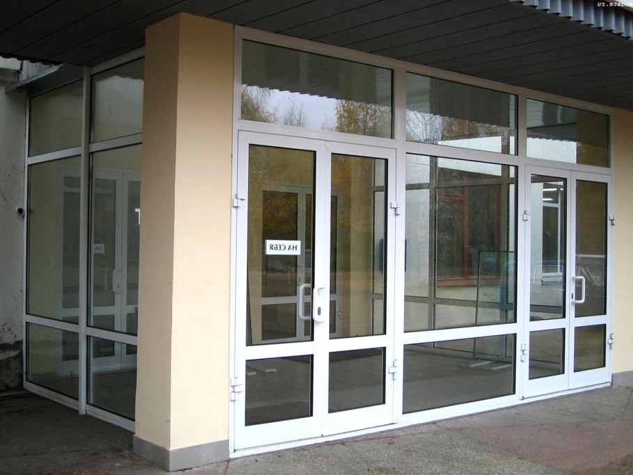 Пластиковая входная группа