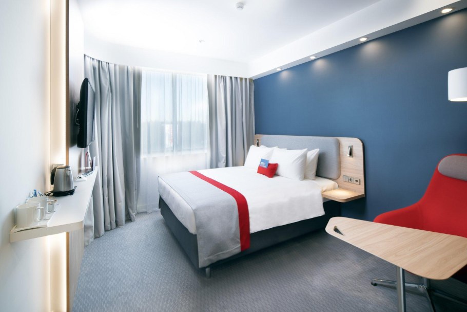 Отель Holiday Inn Express Москва аэропорт Шереметьево