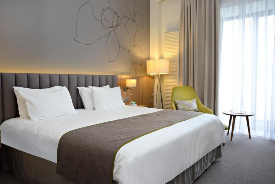 Холидей ИНН Селигерская номера